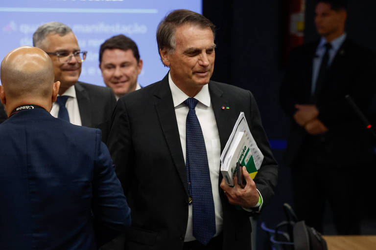 Moraes derruba proibição de contato entre réus da trama golpista de 2022 após interrogatórios
