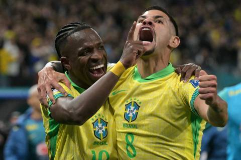 Brasil vence primeira com Carlo Ancelotti e assegura presença na Copa do Mundo
