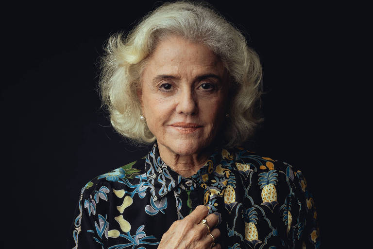 Retiro dos Artistas homenageia Marieta Severo com placa após ajuda
