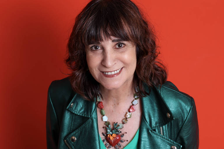 Crise do jornalismo está ligada à da democracia, diz Rosa Montero, que irá à Flip