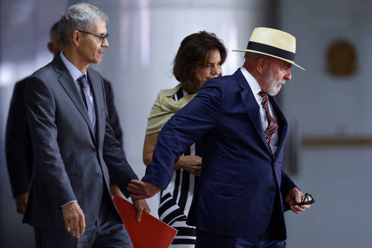 Sidônio completa 5 meses no cargo sem avanço em plano para recuperar popularidade de Lula