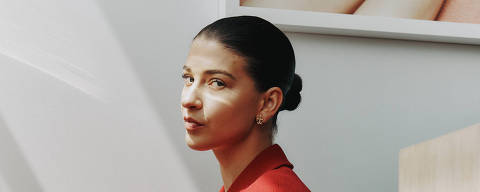 Phoebe Gates, in vintage Chanel, at the offices of Phia, a web browser/app that aims to be the Booking.com of fashion, in New York, April 19, 2025. Gates, the youngest and most stylish of Bill and Melinda GatesÕs children, steps into the spotlight as a founder of a new online shopping tool. ORG XMIT: XNYT0612