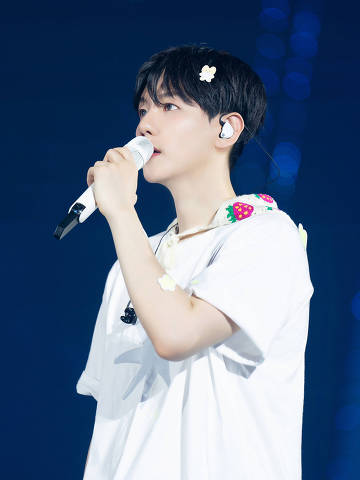 Show de Baekhyun, integrante do grupo de k-pop EXO, exibido em 'Baekhyun: Londsdaleite'