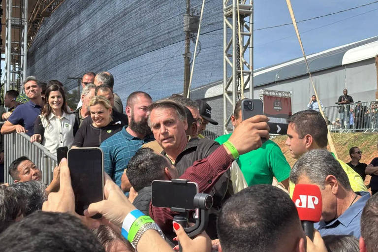Evento oficial de Tarcísio vira ato de desagravo a Bolsonaro no interior de SP