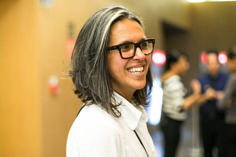 Sao Paulo, SP, Brasil, 10/03/2015 -   Gilda Midani, estilista  -   Exibicao da Serie  Andre Midani - Do Vinil ao Download, direcao Mini Karti e Andrucha Waddington.  (Foto: Bruno Poletti/Folhapress, FSP-MONICA BERGAMO)***EXCLUSIVO FOLHA***
