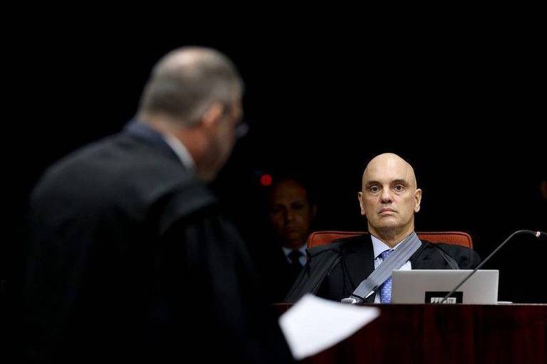Réu pede para ser ouvido presencialmente após Moraes determinar depoimento por vídeo