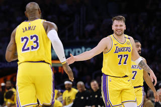 Minnesota Timberwolves v Los Angeles Lakers