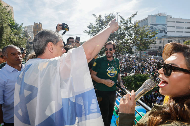 Marcha para Jesus começa em SP com louvor cantado pelo governador Tarcísio