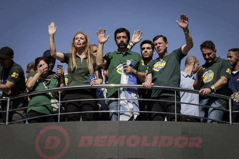Prefeito Ricardo Nunes durante a Marcha para Jesus