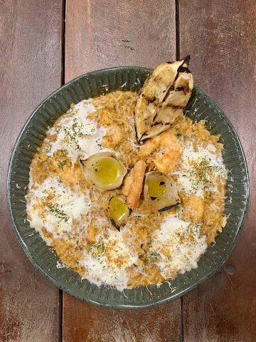 Arroz caldoso de camarão no restaurante Lemon 