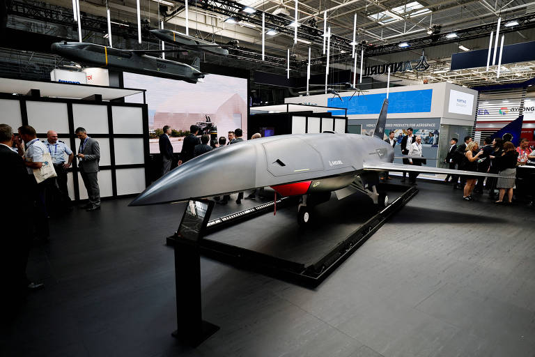 Fabricantes de drones lutam pelo domínio do ar com aeronaves 'wingmen'