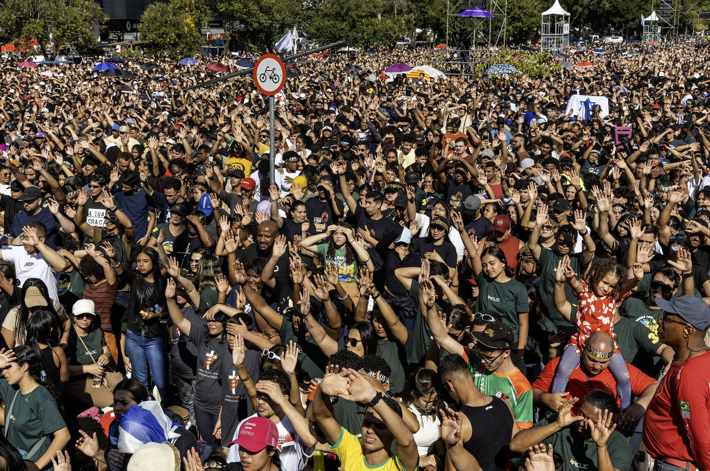 Os evangélicos não são um bloco, mas votam como se fossem
