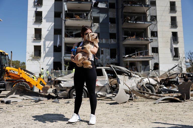 Irã diz que não abrirá mão de seu programa nuclear se Israel não parar os ataques