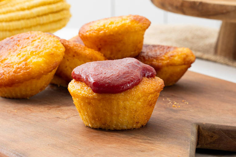 Veja receita de muffin de milho com queijo que fica pronta em 20 minutos