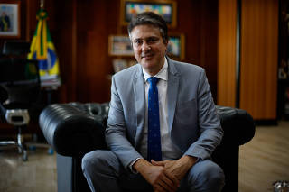 Ministro da Educação concede entrevista em Brasília