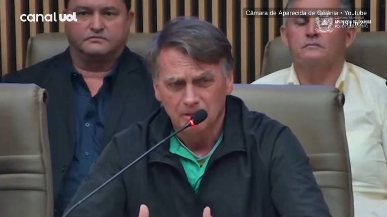 Bolsonaro se sente mal, cancela agenda em Goiás e retorna para Brasília