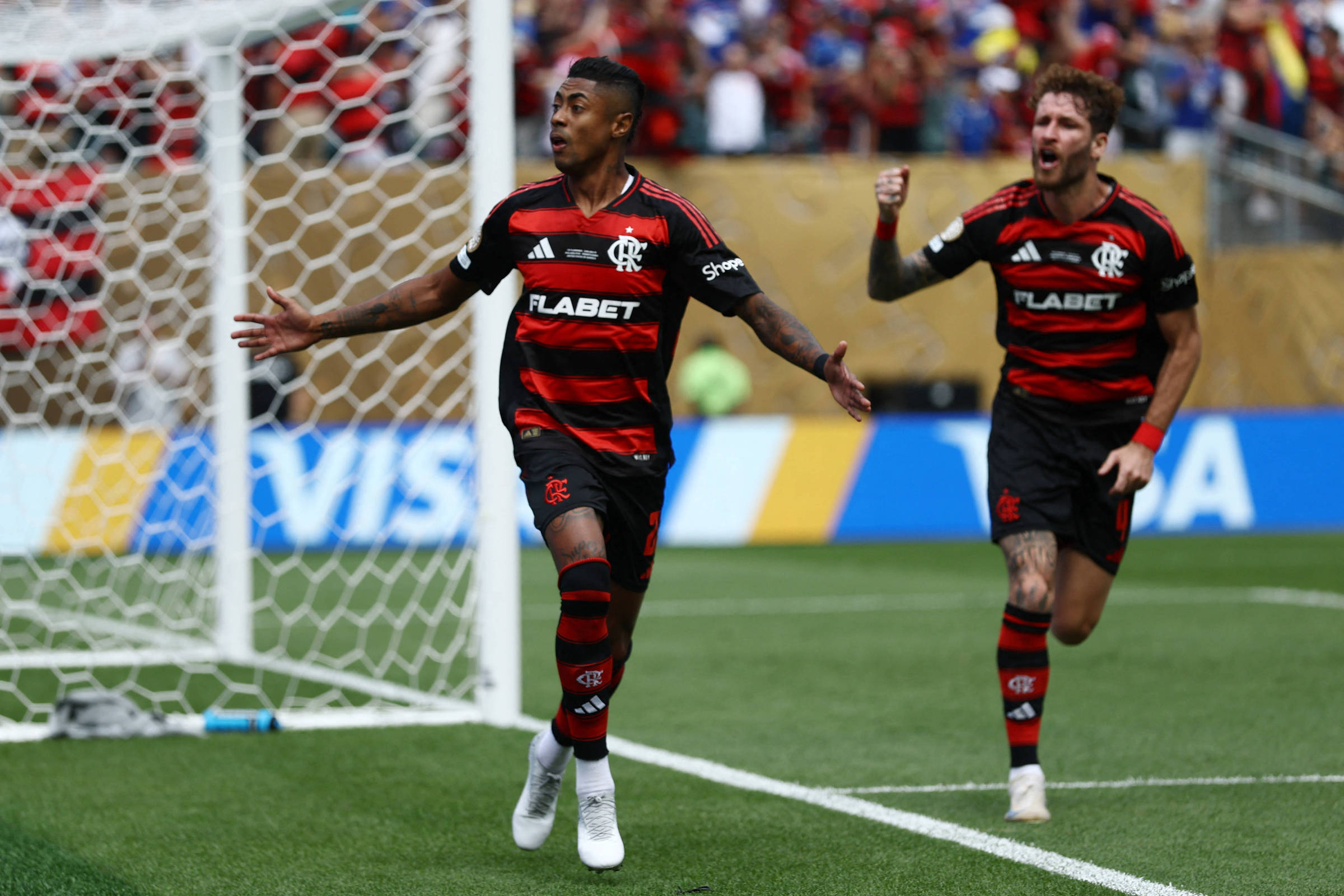 Após bons resultados, Globo e Band tentam renovar contrato do Campeonato Carioca