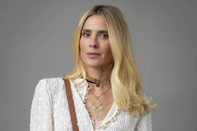Deixem Carolina Dieckmmann em Pazz