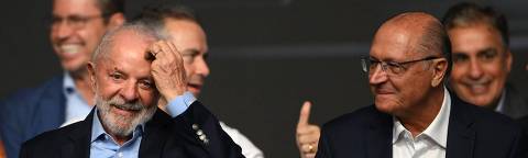Brazil's President Luiz Inacio Lula da Silva (L) and Vice President Geraldo Alckmin (R) visit Nissan's Industrial Complex in Resende, 160 km west of Rio de Janeiro, Brazil, on April 15, 2025. (Photo by MAURO PIMENTEL / AFP)