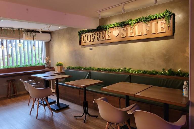 A Coffee Selfie é mais uma das cafeterias de São Paulo que faz sucesso no TikTok por conta de seu ambiente instagramável