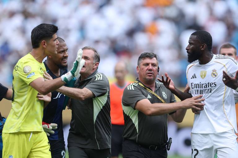 Árbitro brasileiro aciona protocolo antirracismo em vitória do Real Madrid