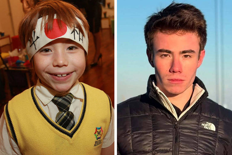 A imagem é dividida em duas partes. À esquerda, um menino sorridente usa uma faixa na cabeça com a bandeira do Japão e está vestido com um colete amarelo e uma camisa branca. À direita, um jovem com uma expressão séria está posando para a foto, vestindo uma jaqueta preta da marca The North Face e com o cabelo solto. O fundo é iluminado, sugerindo que a foto foi tirada ao ar livre.