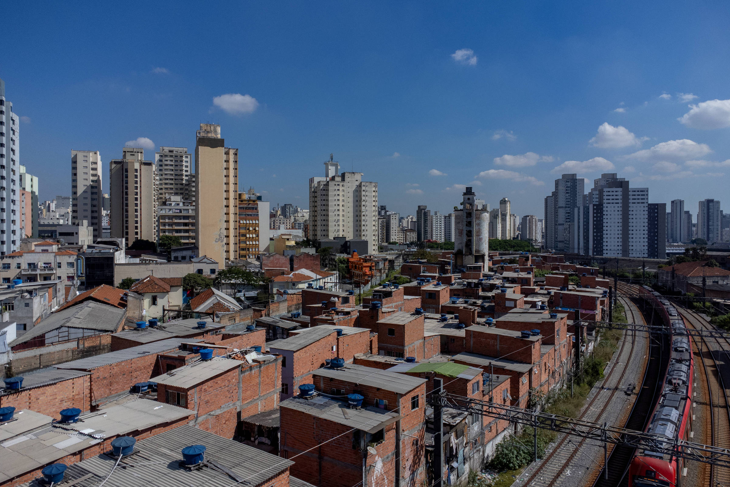 Governo Tarcísio cobra R$ 85,3 milhões da Caixa por ações na favela do Moinho