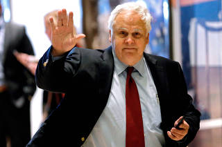 FILE PHOTO: President, Founder and CEO of Fedex Frederick Smith arrives to meet with U.S. President-elect Donald Trump at Trump Tower in New York City