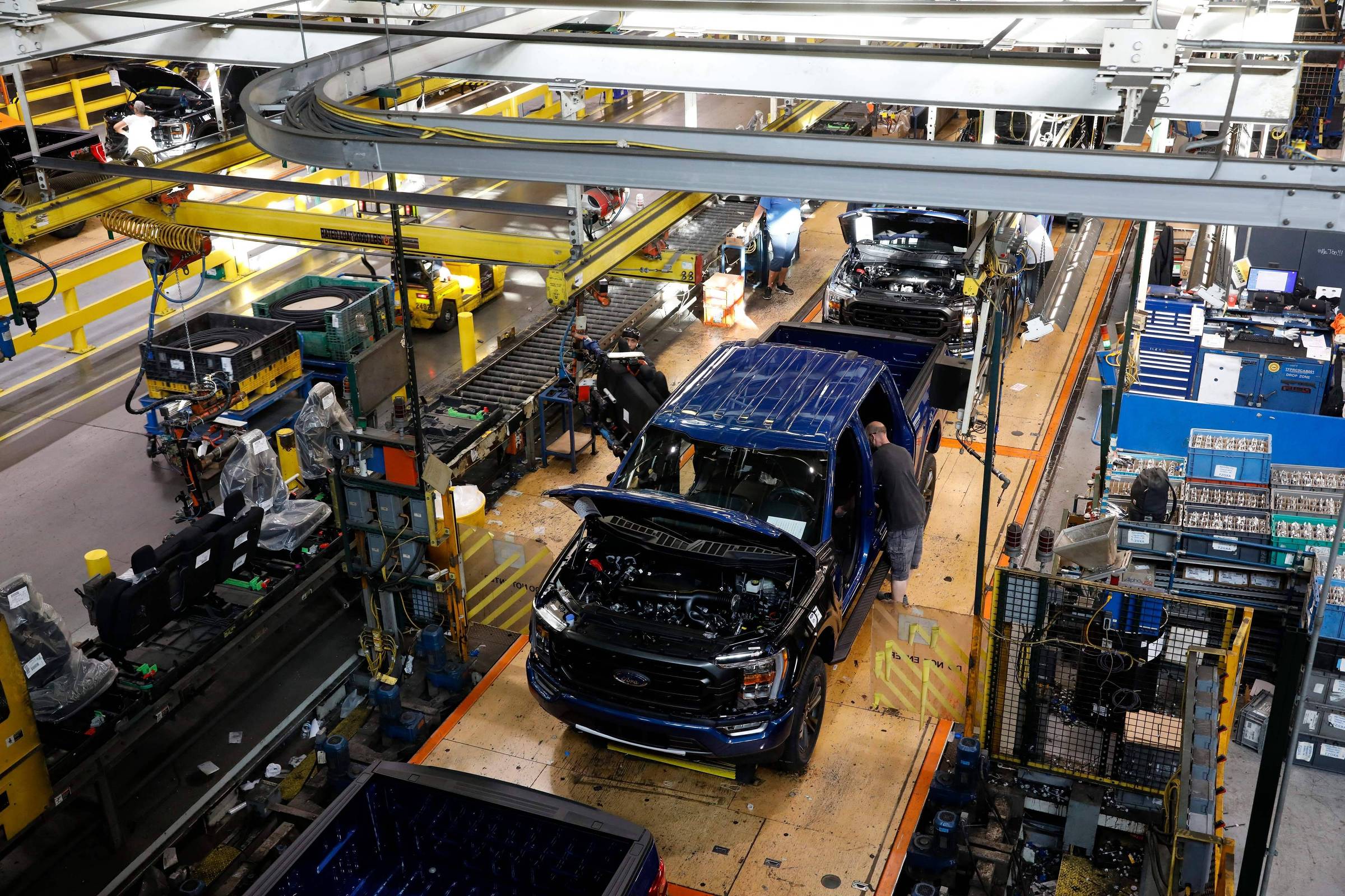 Ford diz que manterá fábrica de baterias nos EUA mesmo se benefício fiscal mudar
