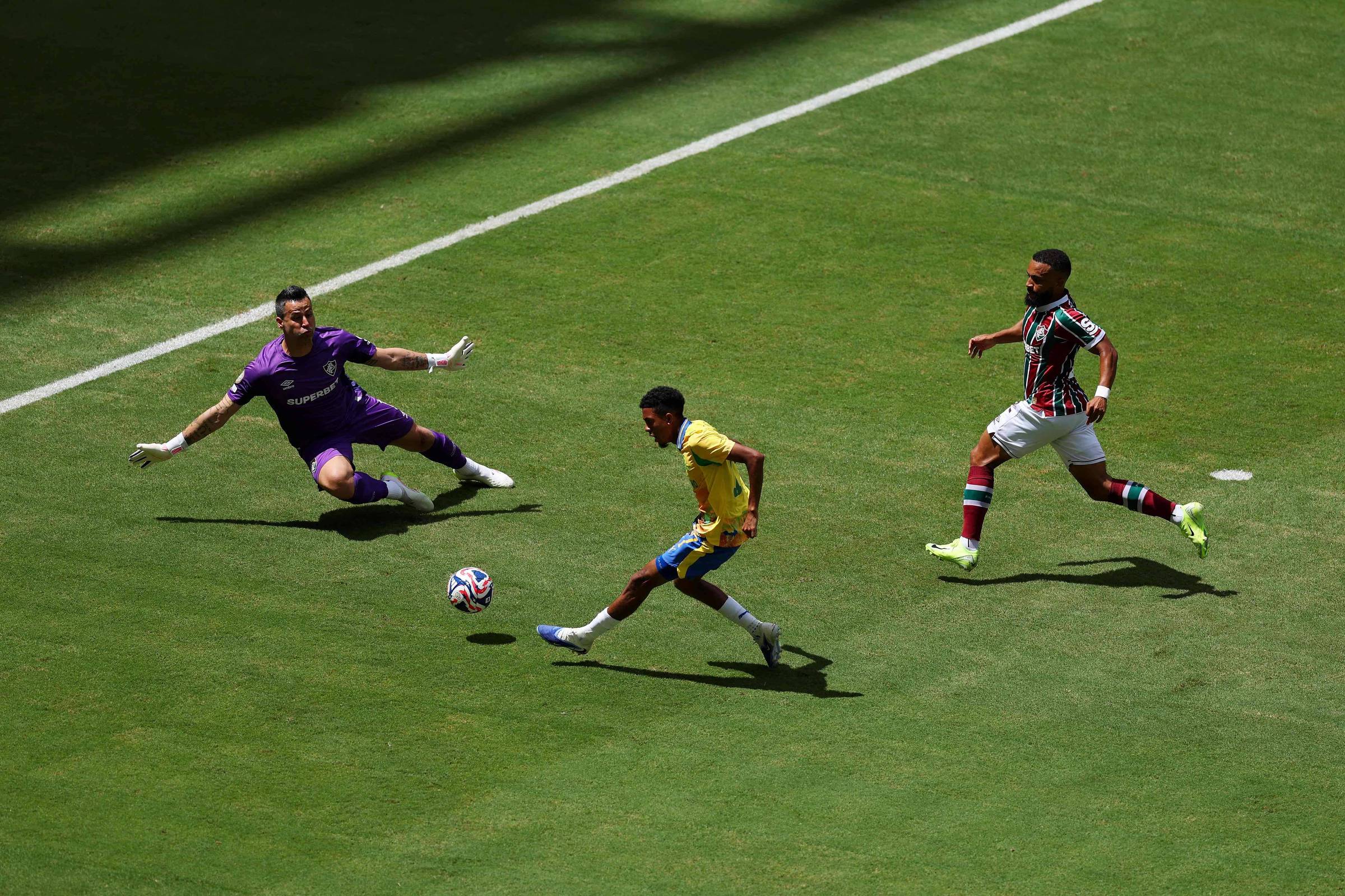 Fluminense segura empate e completa quarteto brasileiro nas oitavas do Mundial