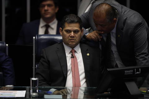 Senado expõe resistências regionais e divisão PL e PT para ampliar número de deputados