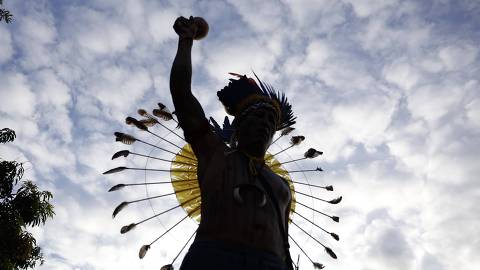 BRASÍLIA, DF, BRASIL - 07/04/2025: Indigenas de várias etnias e vários estados do Brasil se reúnem em Brasília para o Acampamento Terra Livre (ATL) 2025. (FOTO: Pedro Ladeira/Folhapress, PODER)