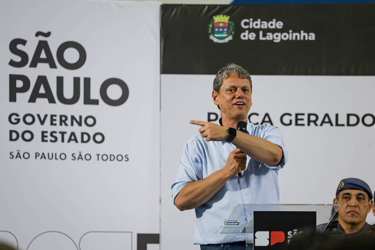 Tarcísio é anunciado como presidenciável e dribla imprensa no 'Gilmarpalooza'