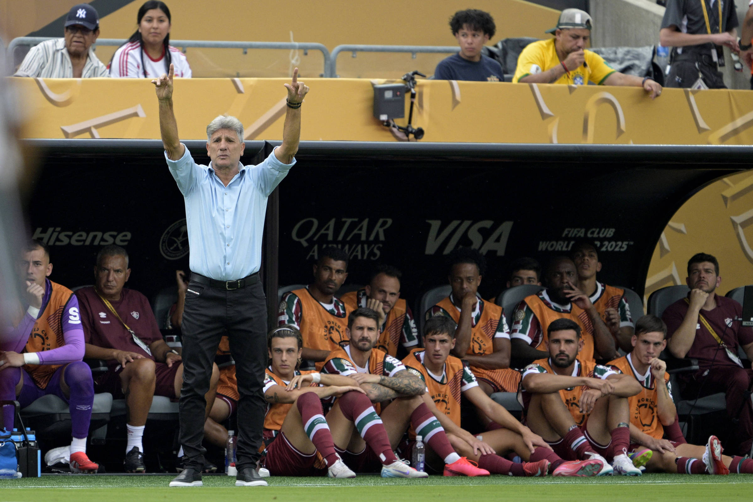 Renato Gaúcho usa gol de barriga marcado há 30 anos para motivar Fluminense