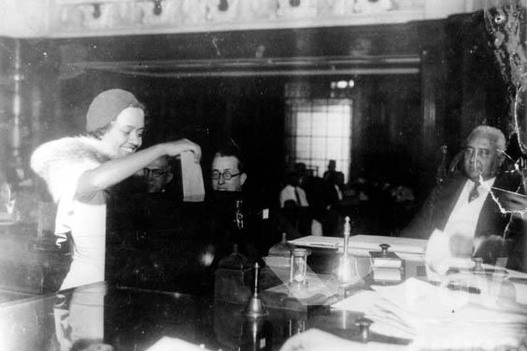 Mulheres votaram para presidente pela 1ª vez em 1945, mas foram ignoradas por candidatos e partidos