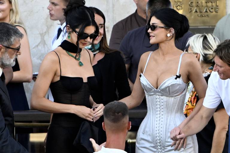 Kardashians, Oprah, Bill Gates e Usher estão entre os convidados do casamento de Jeff Bezos