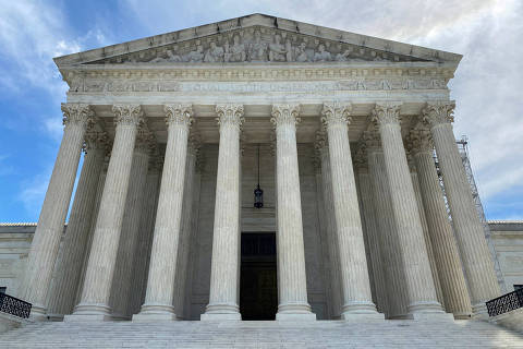 FILE PHOTO: A general view of the U.S. Supreme Court building in Washington, U.S., June 1, 2024. REUTERS/Will Dunham/File Photo ORG XMIT: FW1