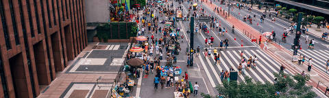Avenida Paulista, cartão postal paulistano, aberta aos pedestres aos domingos ORG XMIT: AGEN1811182230771975