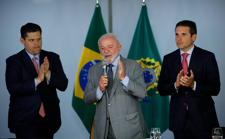 Hugo Motta se reúne com 50 empresários na casa de João Doria em meio à crise com Lula