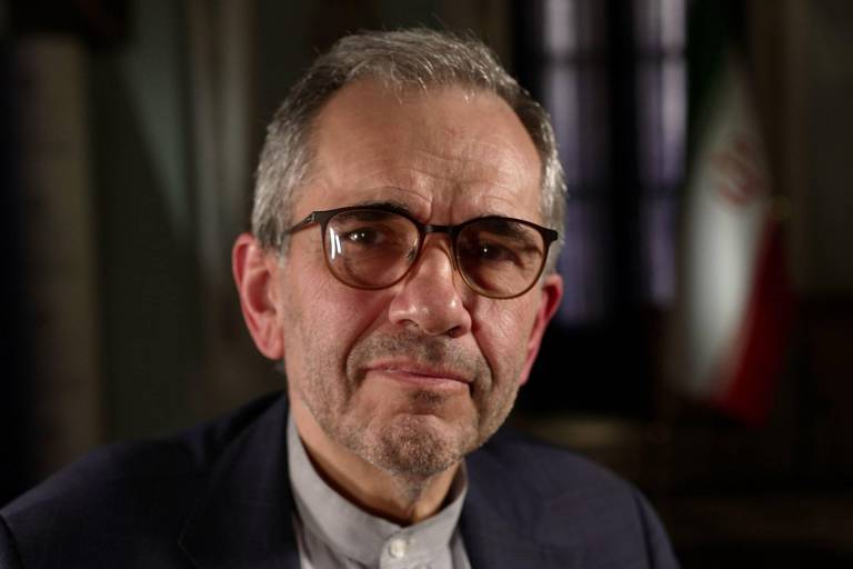 'Vamos insistir em ter programa nuclear', afirma ministro iraniano à BBC