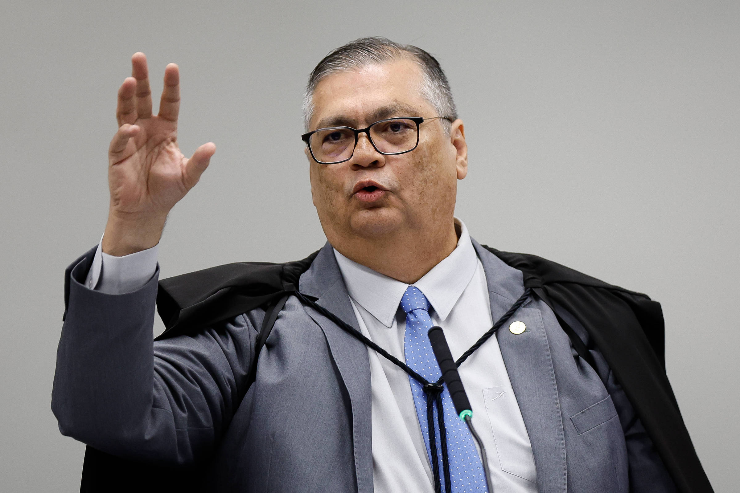Crises permanentes de governabilidade são uma tendência, diz Dino no 'Gilmarpalooza'