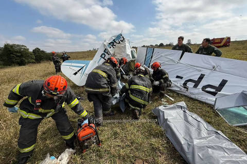 01.07.2025, Equipes do 13º Grupamento de Bombeiros, do 1º Subgrupamento, atuam neste momento em uma ocorrência na área rural do município de São José do Rio Preto.
( Foto: 13º Grupamento de Bombeiros PMESP no Facebook ) DIREITOS RESERVADOS. NÃO PUBLICAR SEM AUTORIZAÇÃO DO DETENTOR DOS DIREITOS AUTORAIS E DE IMAGEM