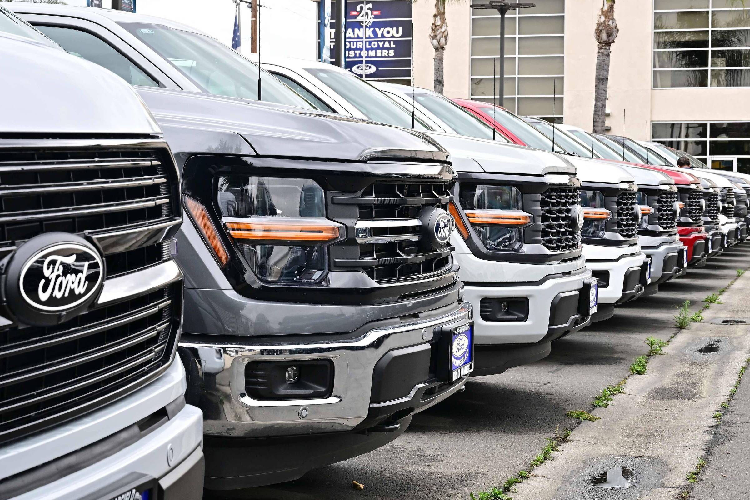 Vendas de Ford, GM e Toyota disparam no segundo trimestre nos EUA para evitar tarifas