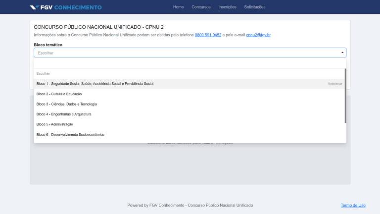 A imagem mostra uma página da web do site FGV Conhecimento, relacionada ao Concurso Público Nacional Unificado - CPNU Z. No topo, há o logotipo da FGV e um menu com opções como 'Home', 'Concursos', 'Informações' e 'Solicitações'. Abaixo, há um campo para selecionar um 'Bloco Temático', com uma lista suspensa que inclui opções como 'Bloco 1 - Legislação Geral', 'Bloco 2 - Crítica e Teoria Técnica', entre outros. Também há informações de contato no rodapé, incluindo um número de telefone e um endereço de e-mail.