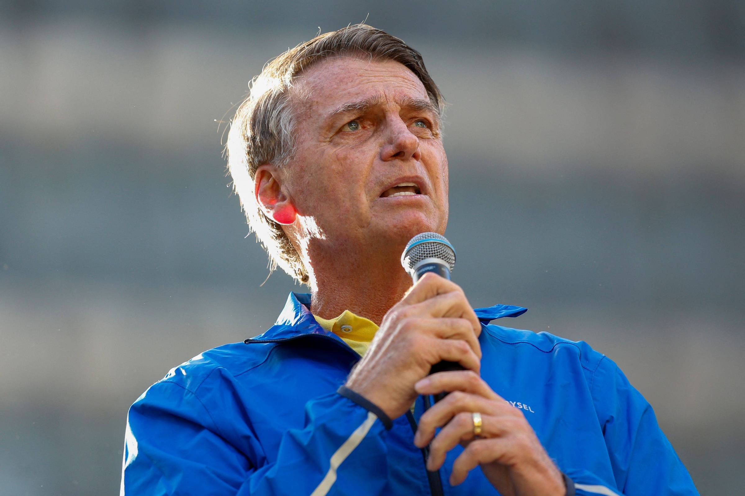 Líder do PL pede que deputados não convidem Bolsonaro para viagens em julho