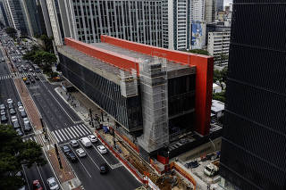Abertura do predio anexo do MASP: Vista predio  anexo ( a dir) e do MASP na av Paulista que sera inaugurado