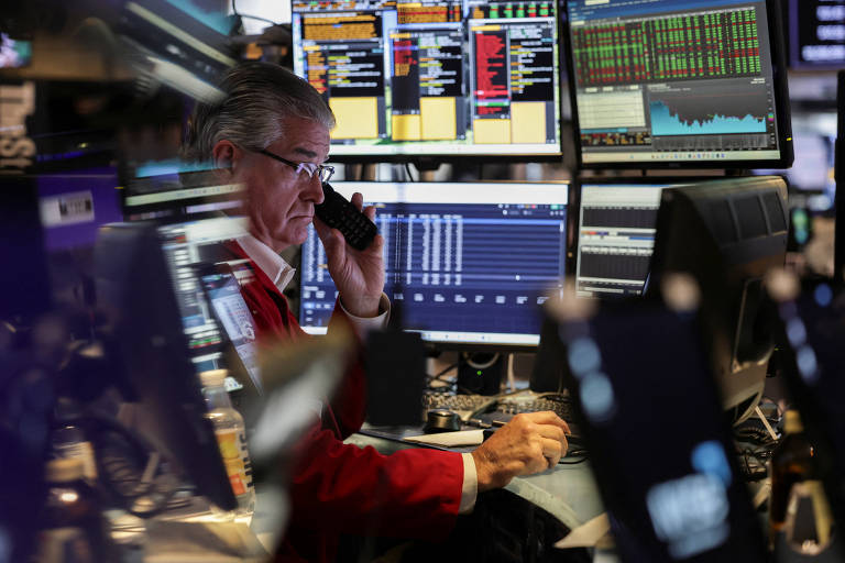 É possível dirigir no escuro? Então por que investir assim?
