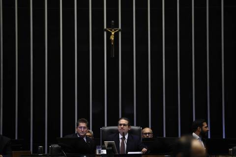 Congresso pede que Moraes mantenha derrubada de decretos do IOF dias antes de audiência no STF