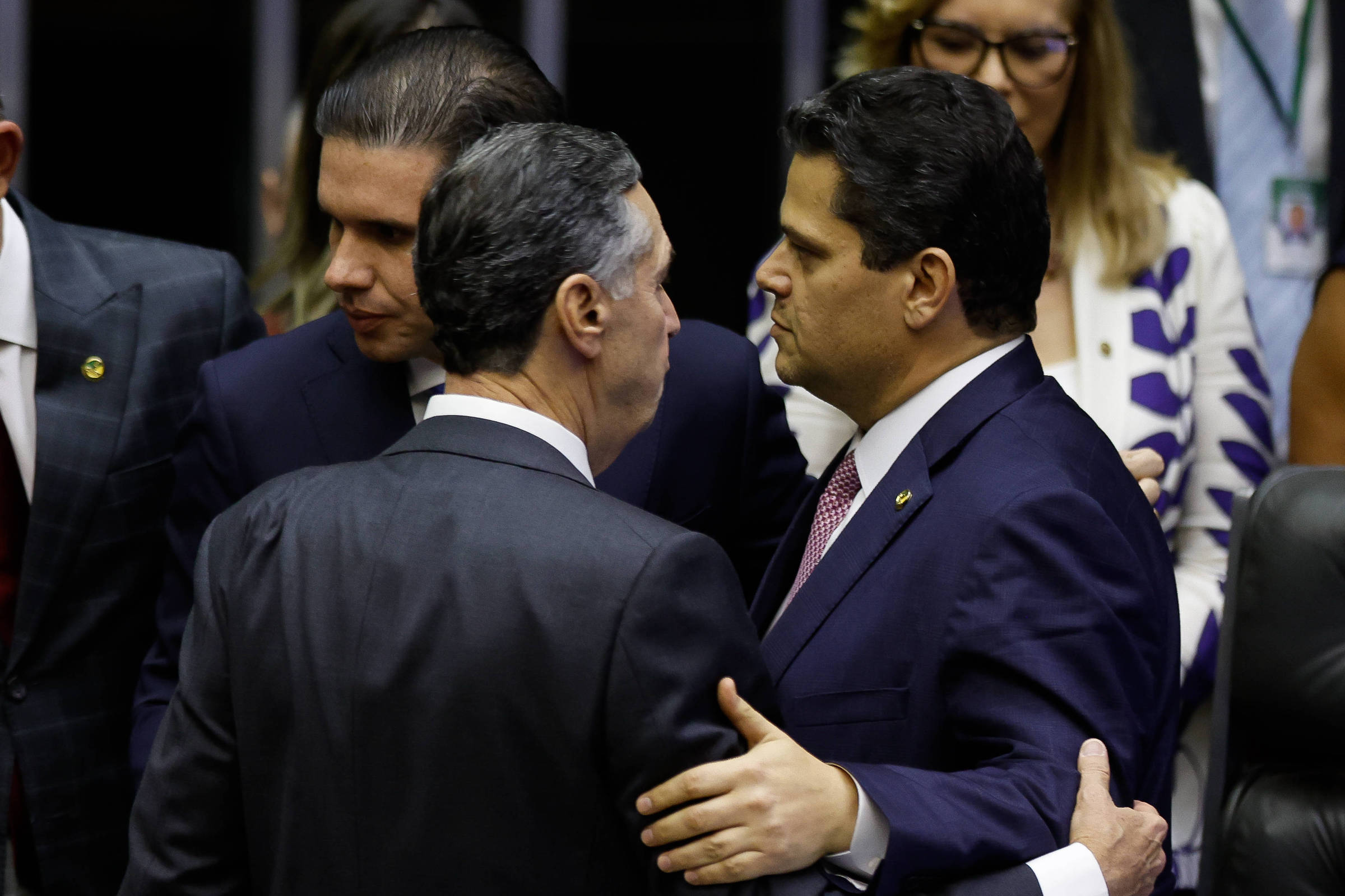 O papel de Barroso contra os supersalários