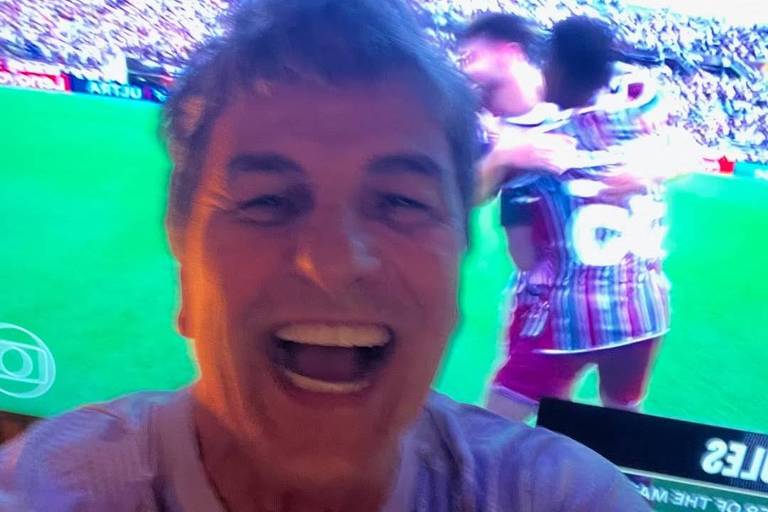 Evandro Mesquita comemora vitória do Fluminense
